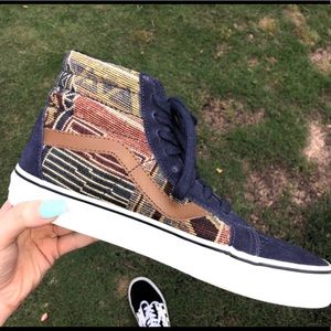 Unisex embroidered vans